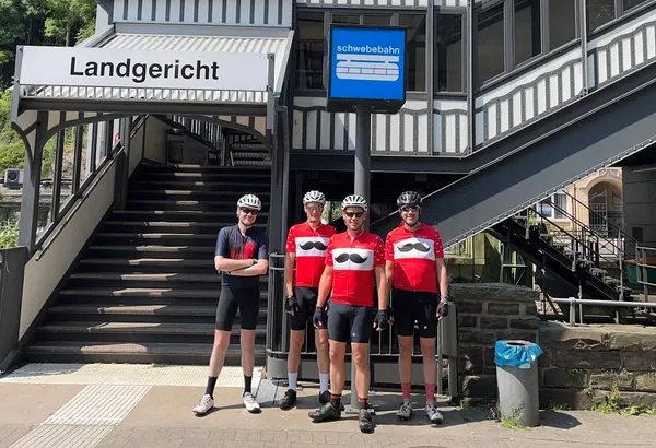 Groepsfoto Omloop De Snor 2023